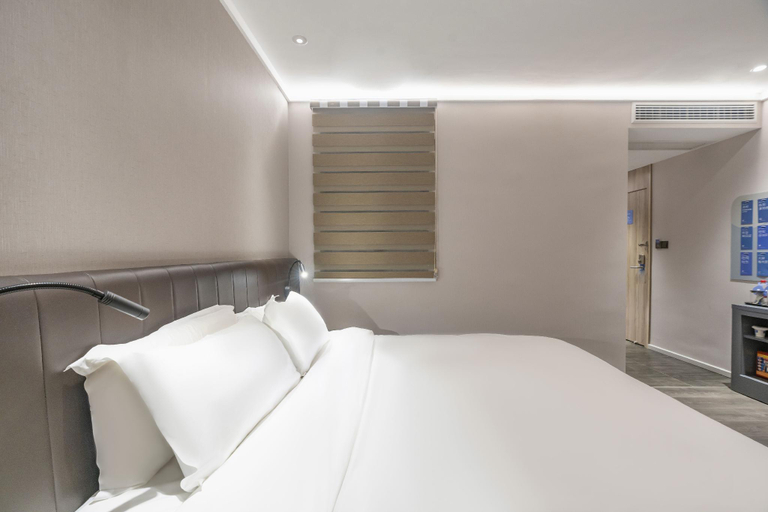 Bedroom 2, Hanting Premium Hotel Nanchang Xi Station, Nanchang