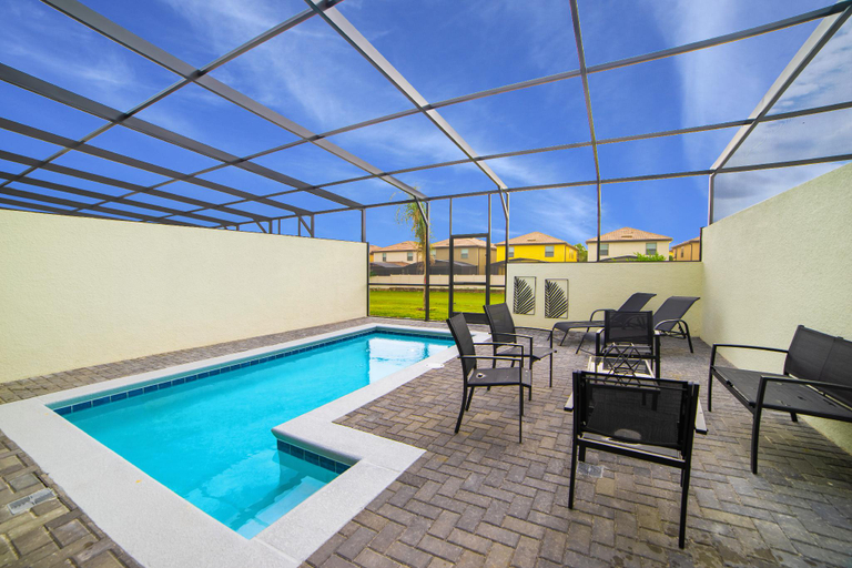 Sport & Beauty 2, Townhome | Splash Pool | BBQ | FREE Water Park!, Osceola