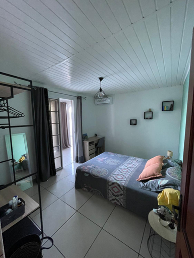 Others 2, Chambre dans notre villa avec piscine, Bras-Panon