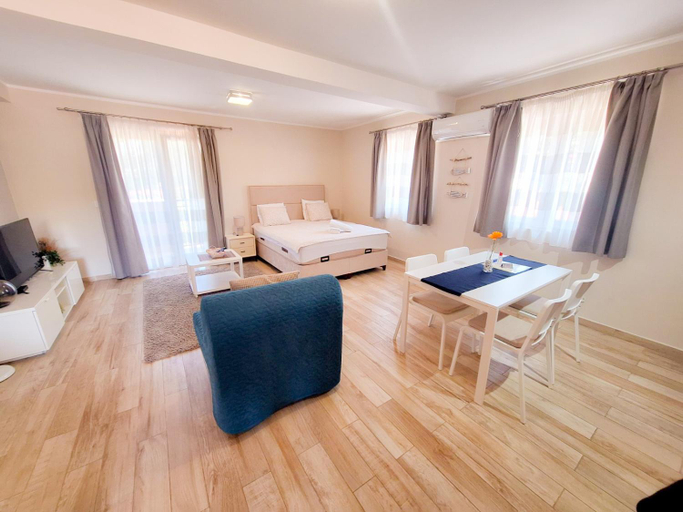 Others 2, Apartmani Bradasevic Tivat****