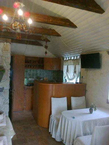 Food & Drinks, Farneliya club-hotel, Ovidiopol's'kyi