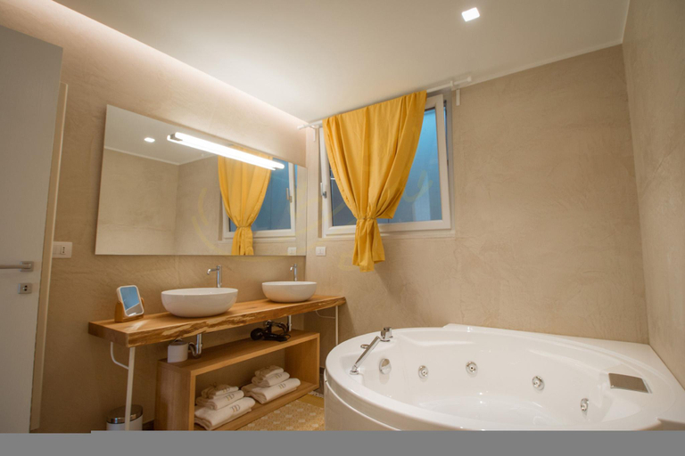 Bathroom 4, TD Villa Levante Modern Luxury Villa w Sea View, Bari