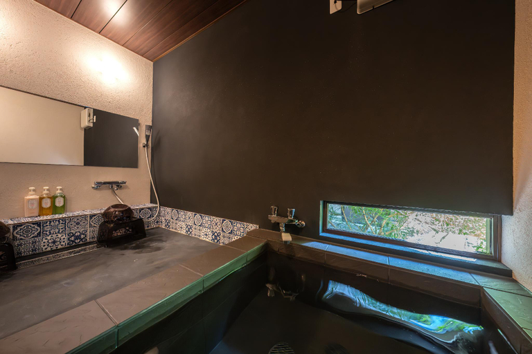 Bathroom 4, Machiya Hotel baison, Mino