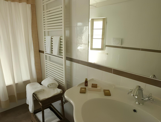 Bathroom 5, Hotel Vannucci, Perugia