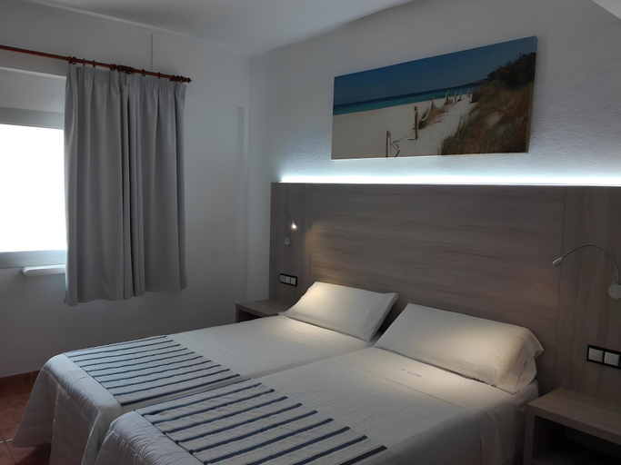 Bedroom 3, Hostal Gami Adults Only, Baleares