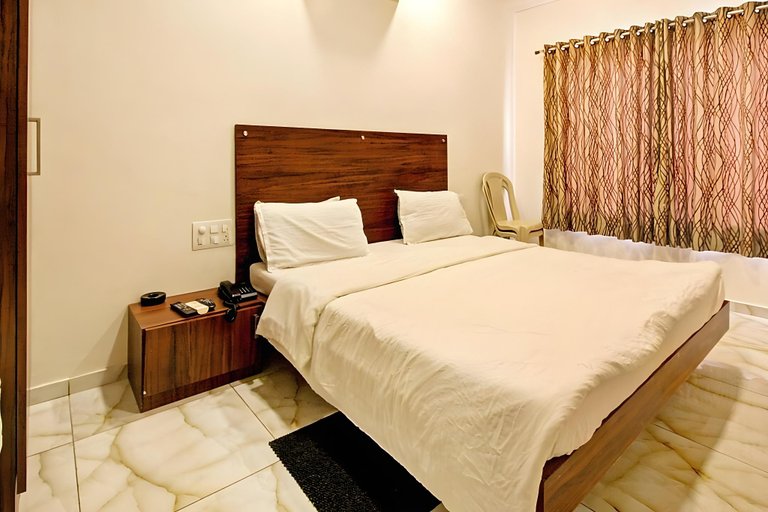 Bedroom 3, Hotel Sky , Devbhumi Dwarka