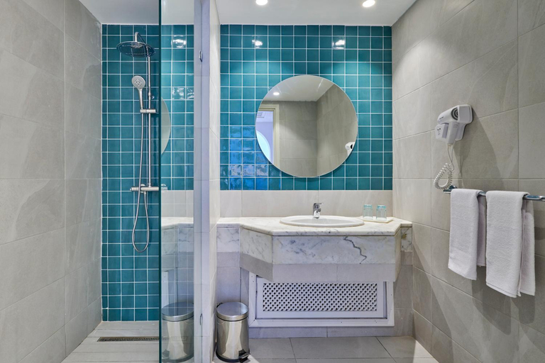Bathroom 5, Meliá El Mansour Mahdia, Mahdia