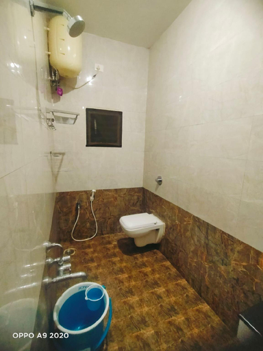 Bathroom, Royal Garden Yercaud, Salem
