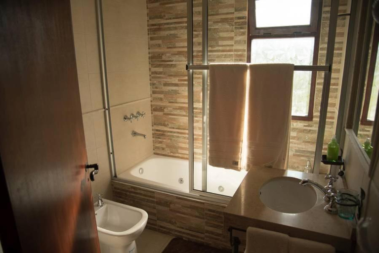 Bathroom, Las Lomitas Casa de Campo, Rosario de Lerma