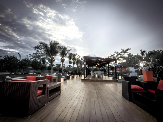 Food & Drinks 5, Greta Resort and Sport Club, Sattahip