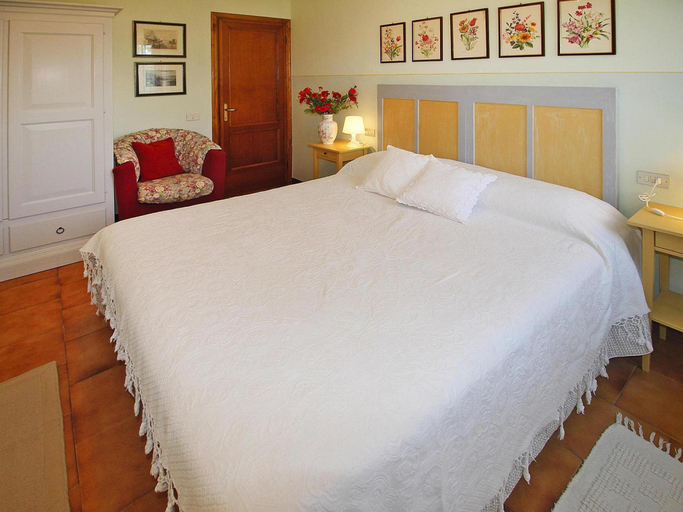 Bedroom 3, Holiday Home in Camaiore with Mountain Views, Lucca