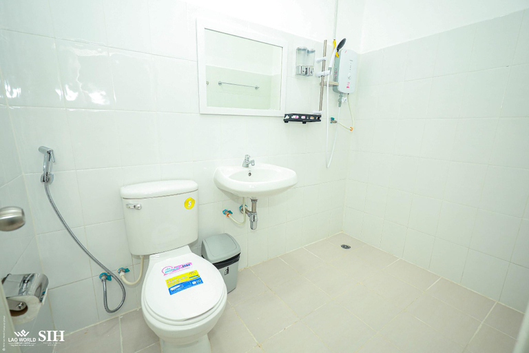 Bathroom 3, SIH SAVAN Itecc hotel, Khanthabouly
