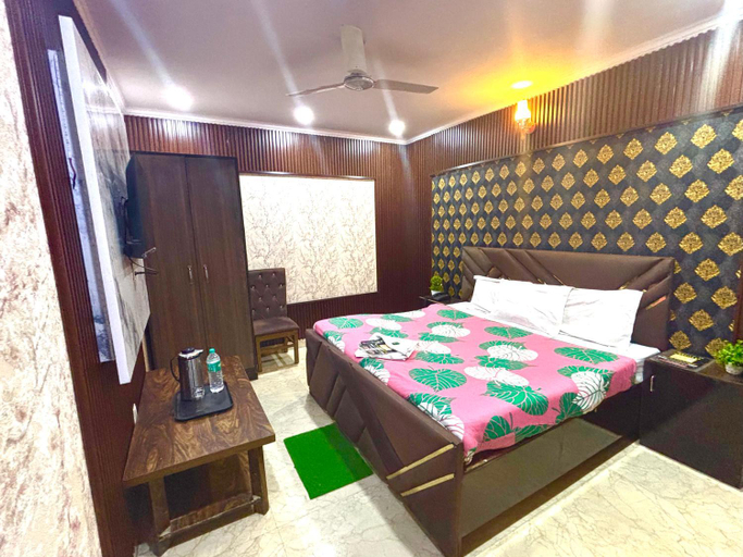 Bedroom, Hotel Jerry inn -Near Nizamuddun Railway Station, Delhi