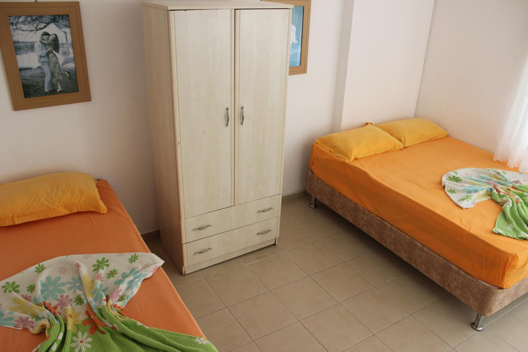 Bedroom 3, Aydın Motel, Marmara