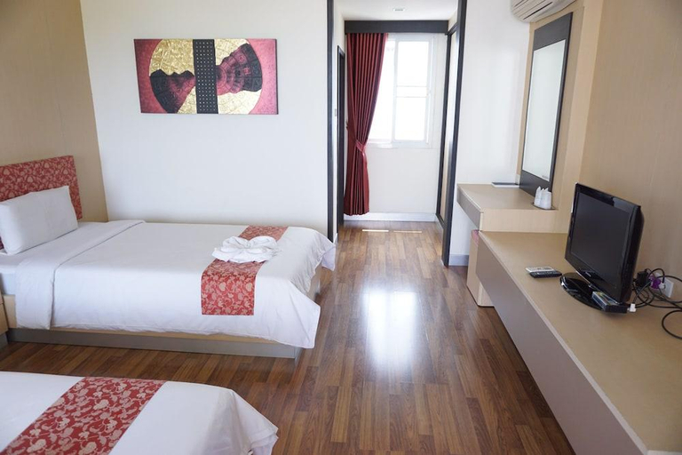 Bedroom 2, Panatara Hotel, Muang Chumphon