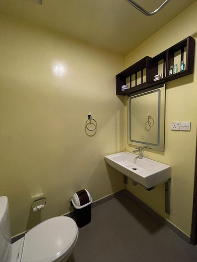 Bathroom 4, Arangala Forest Lodge, Naula