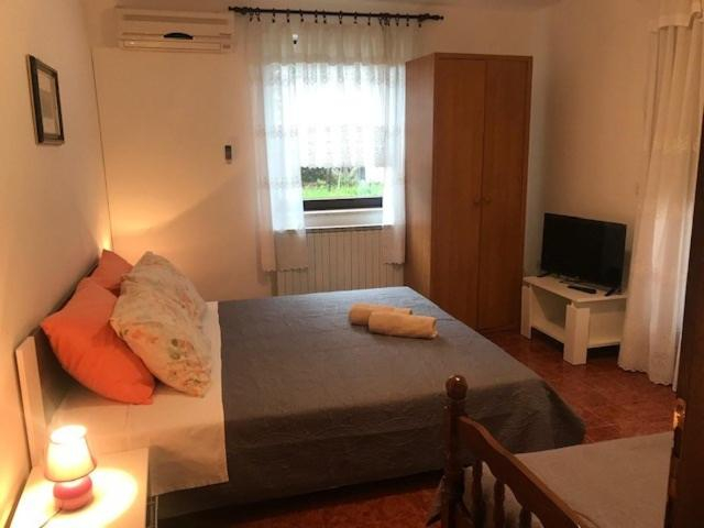 Bedroom 3, Apartments Winny, Medulin