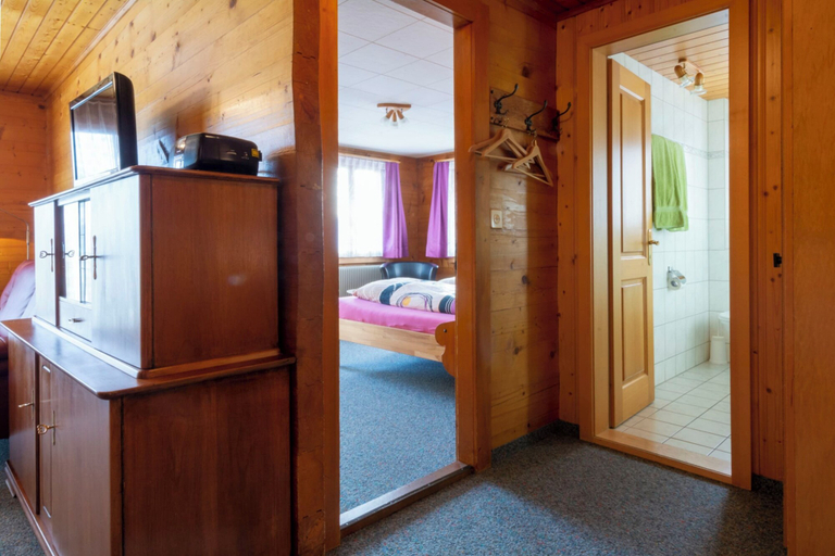 Room 3, Chalet Weisshorn 2, Raron