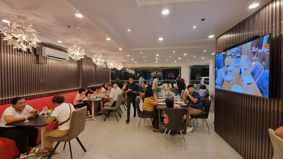 Food & Drinks