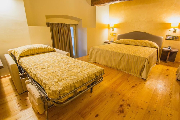 Bedroom 2, Parco Borromeo, Monza and Brianza