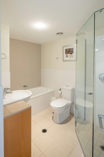 Bathroom 5, Trilogy Surfers Paradise, Gold Coast