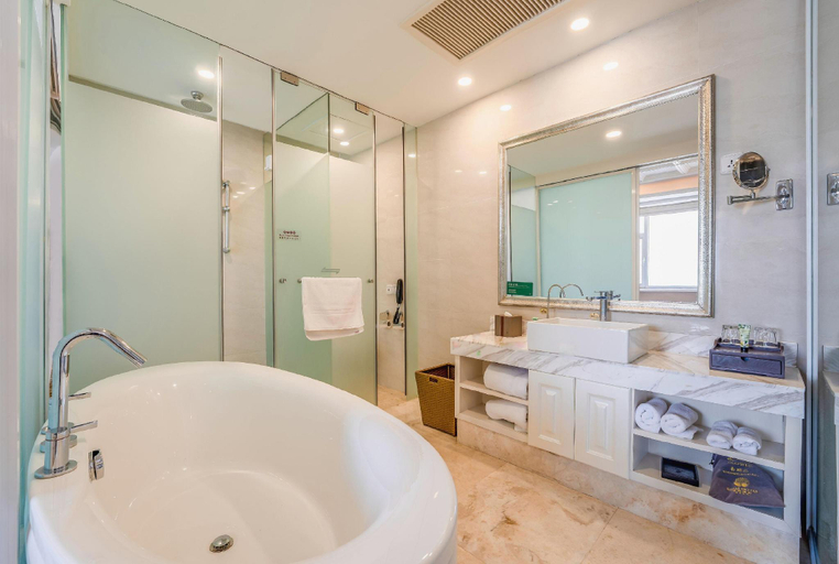 Bathroom 3, Yantai Bihai Hotel, Yantai