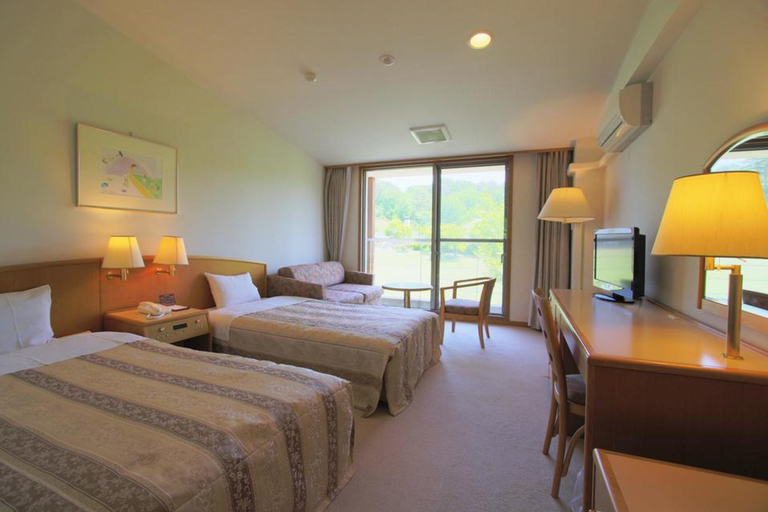 Bedroom 3, Hotel Abukuma Kougen terrace, Hanawa