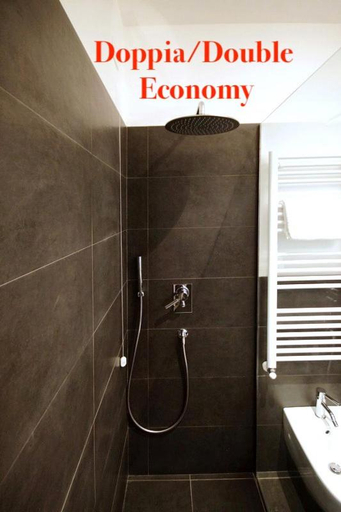 Bathroom 2, DiMoras house Verona, Verona
