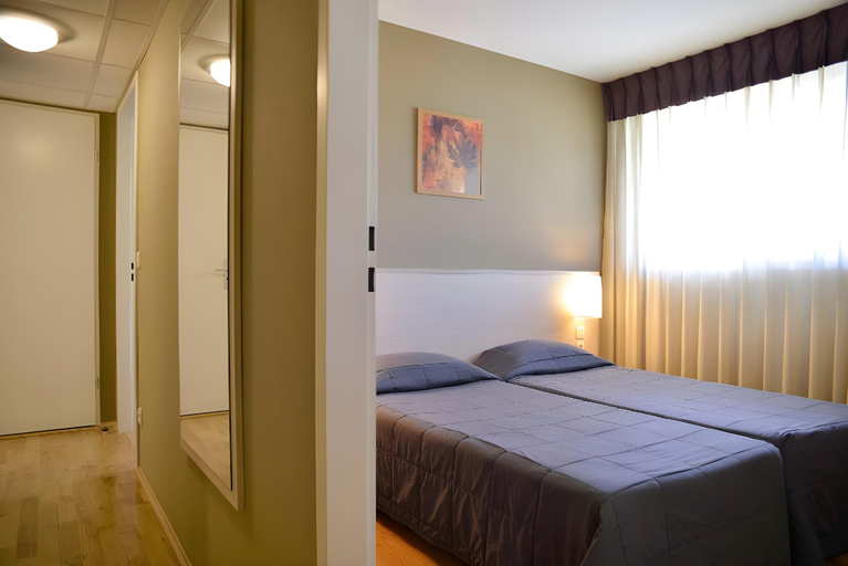 Bedroom 3, Hotel Best of Both - Divonne-les-Bains, Ain