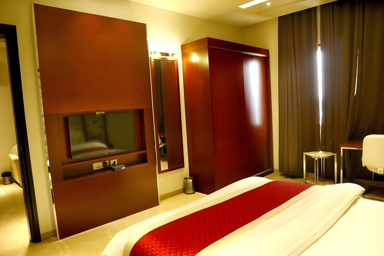 Bedroom 3, Townhouse OAK Hotel C Pearls, Delhi