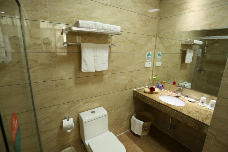 Bathroom 4, GreenTree Inn Jieyang North Linjiang Road Express Hotel, Jieyang