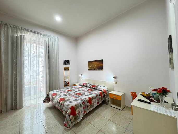 Bedroom 4, Napul'è, Napoli