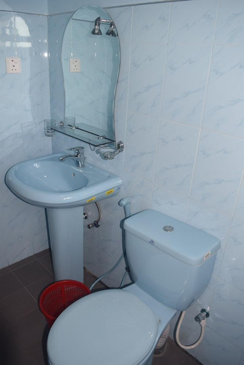 Bathroom 3, Southern View Holiday Resort, Haputale
