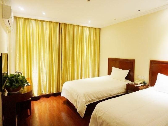 Bedroom 3, GreenTree Inn LanZhou YanBei Road United University Express Hotel, Lanzhou