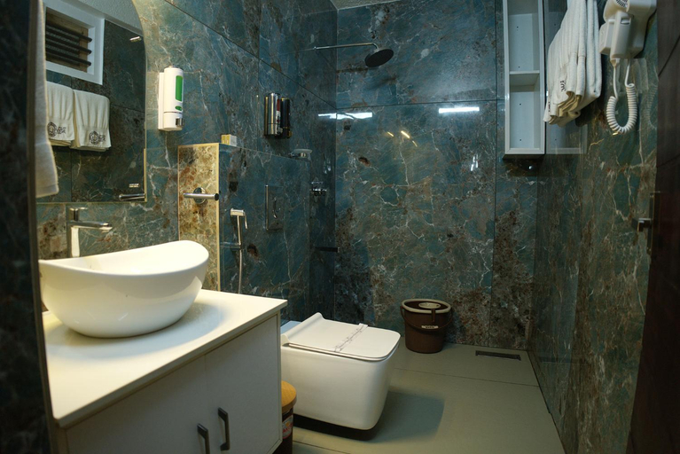 Bathroom 5, Mystery Maze Resort and Spa , Wayanad