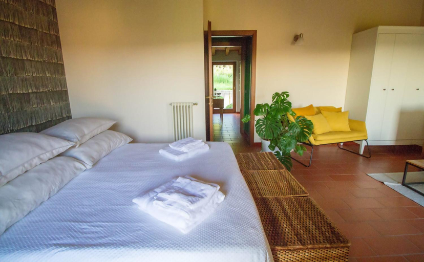 Bedroom 2, Alice nel Paese delle Meraviglie, Brescia