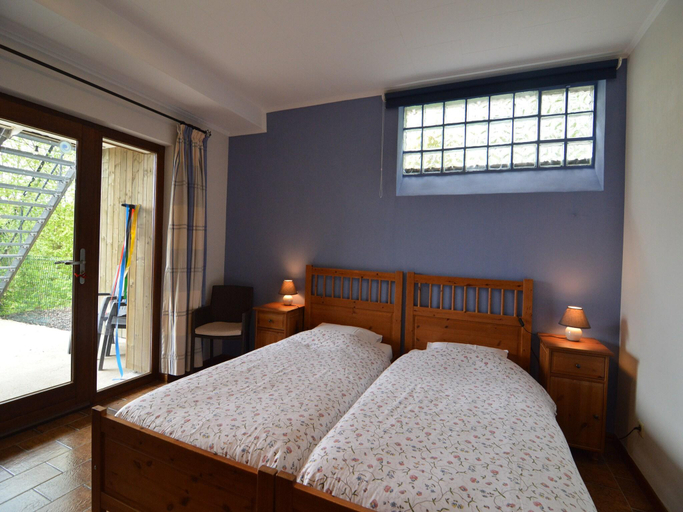 Bedroom 2, Panoramic Retreat, Thirimont, Liège