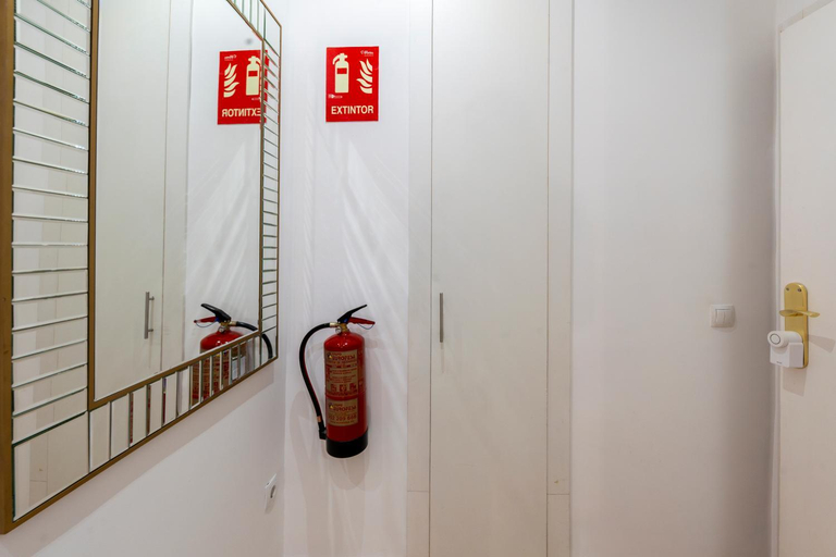 Others 5, For You Rentals NEW Design Apartment TEMPORAL Puerta del Sol PRE104A, Madrid
