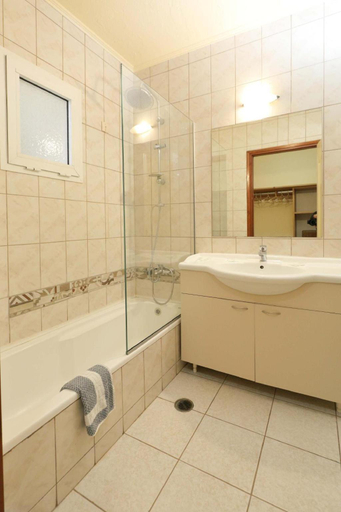 Bathroom 5, Sunbay Hotel, Crete