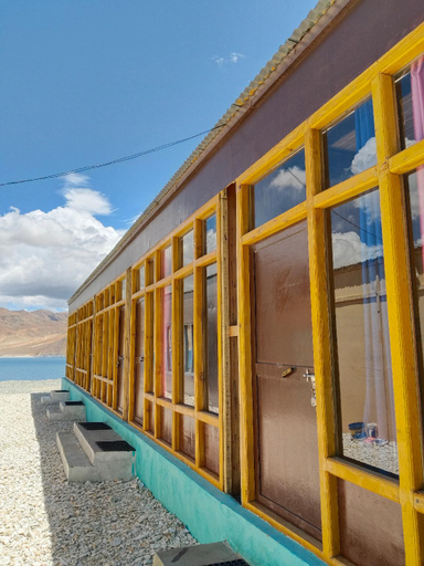 Exterior & Views 4, snow land wooden cottage, Leh