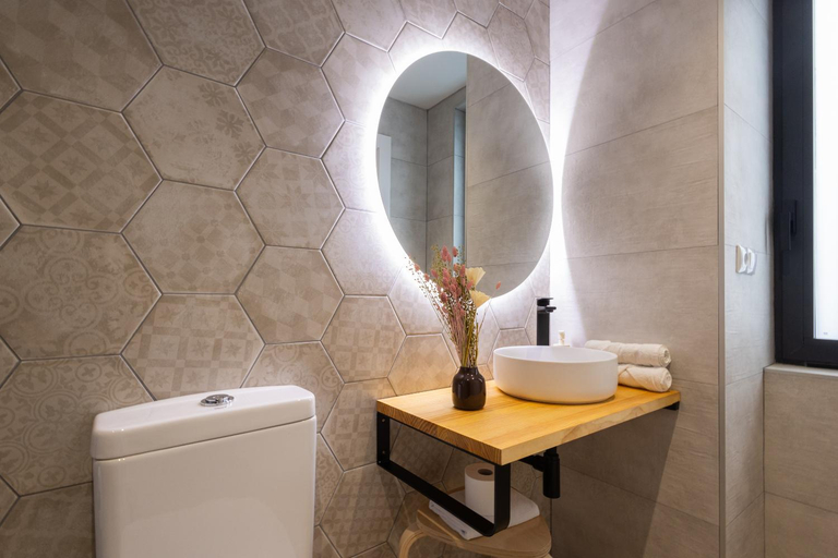 Bathroom 3, CASA FLORIT - The Arts & Port Suites - PET FRIENDLY, Valencia