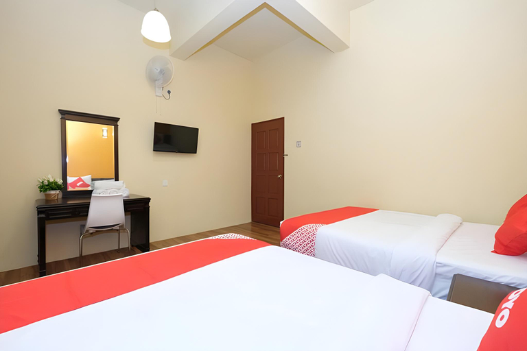 Bedroom 5, Hotel Tudor Home Inn, Cameron Highlands