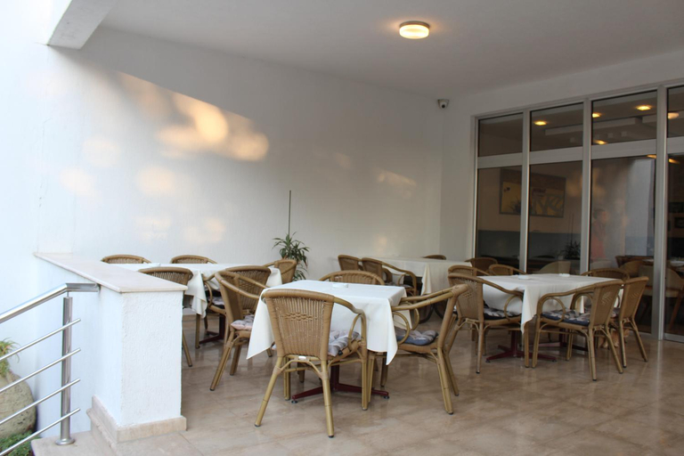 Food & Drinks 4, Hotel Porto A