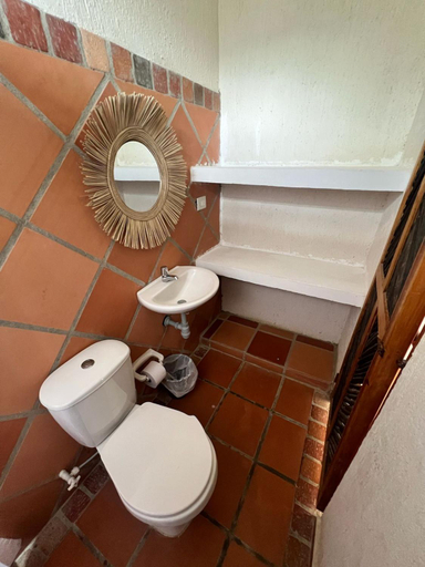 Bathroom 2, Donama River, Riohacha
