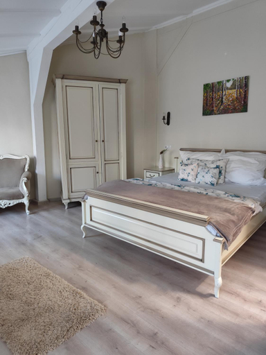 Others 3, Oldtownvilla studio central, Sibiu