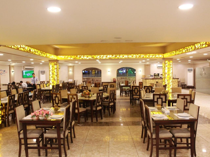 Food & Drinks 4, Jewel El Gameel Hotel, Al-Manakh