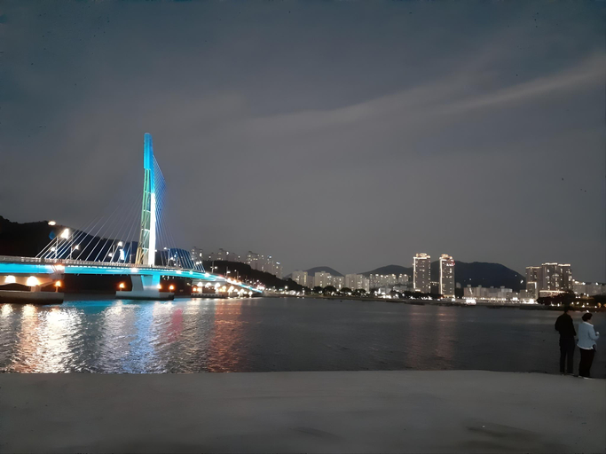 Others 5, yeosu ssiseutahoseutel, Yeosu