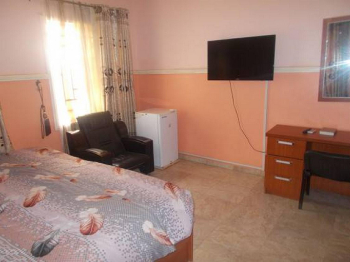 5, Tofana hotels and apartments Life camp, AbujaMun