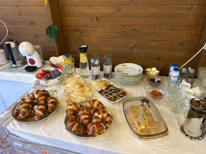 Food & Drinks 4, Residence Rooms Bucovina, Campulung Moldovenesc