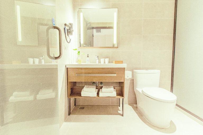 Bathroom 4, Hanting Hotel Yiyang Taojiang Huatong Cheng, Yiyang